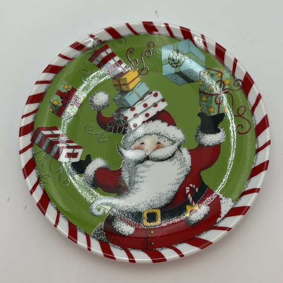 Design by Design Peppermint Santa Plates by Ingrid -set of 4 - Picture 8 of 16